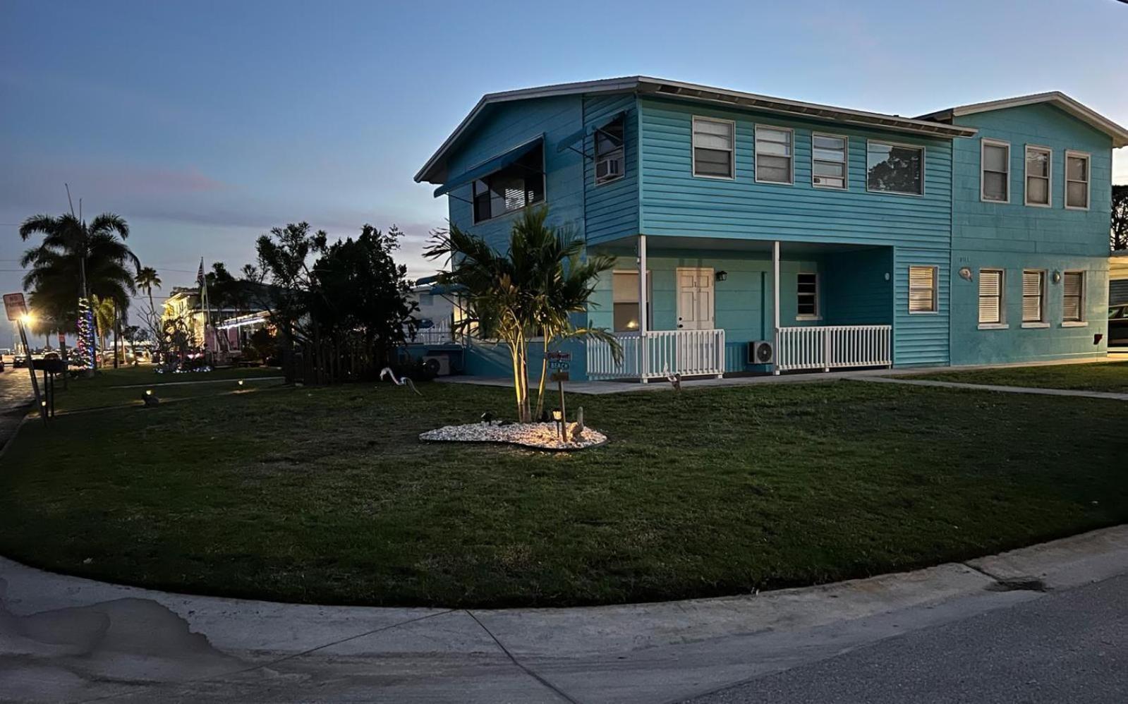Lovely Vacation Home 1 Block From Beach & Downtown Gulfport St. Petersburg Exteriör bild