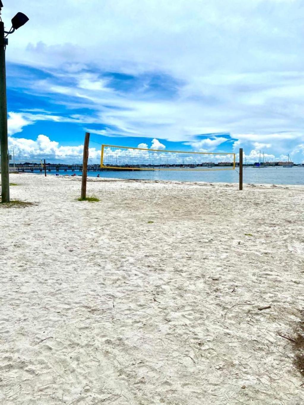 Lovely Vacation Home 1 Block From Beach & Downtown Gulfport St. Petersburg Exteriör bild